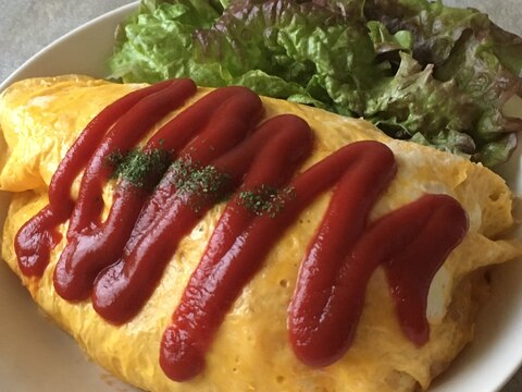 豚こま肉と玉ねぎのケチャップライスdeオムライス♪